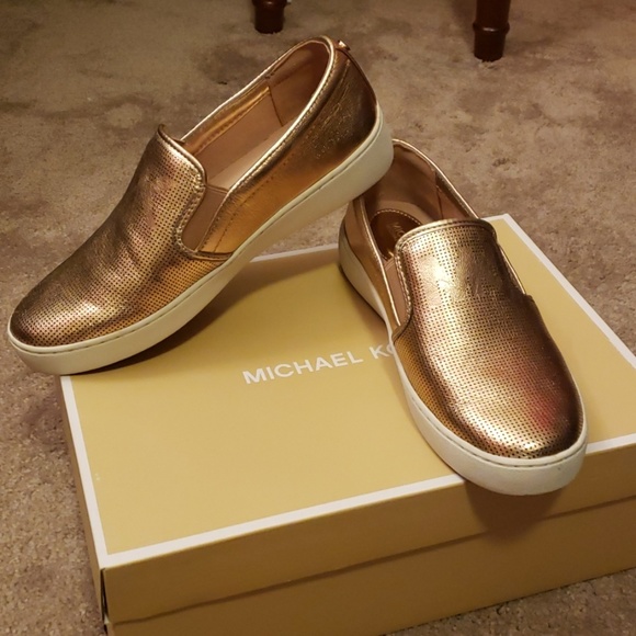 Slip on shoes - Picture 2 of 3